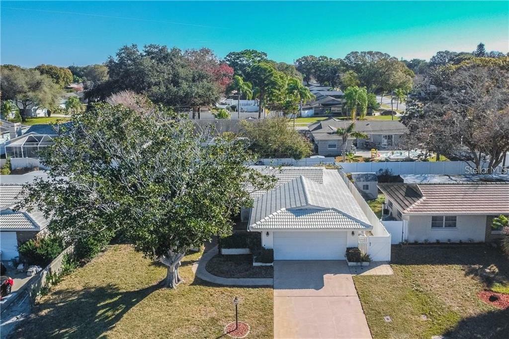 Property Photo: 2311 Surrey Lane FL 33763