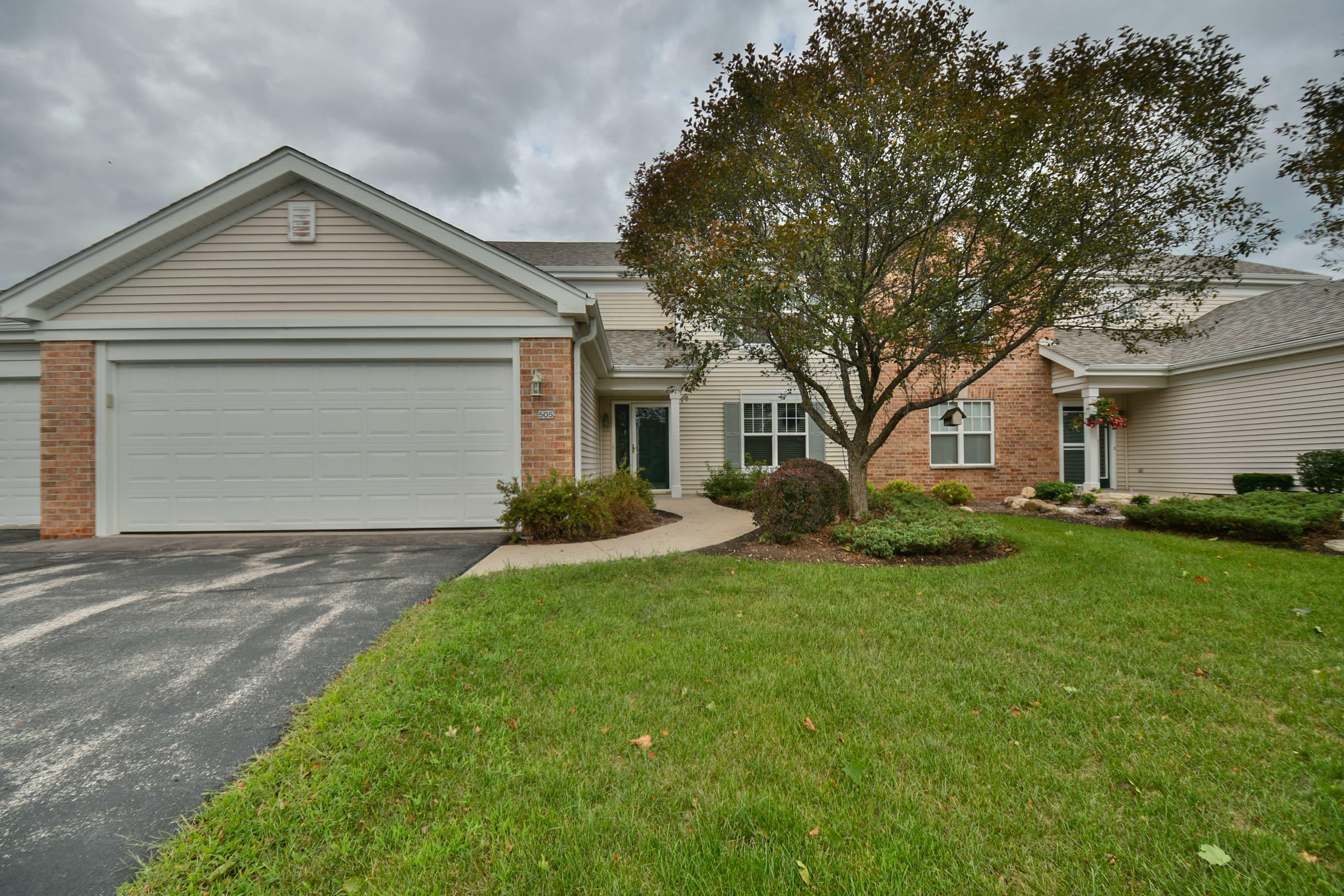 Property Photo:  505 Torch Pine Ct  WI 53185 