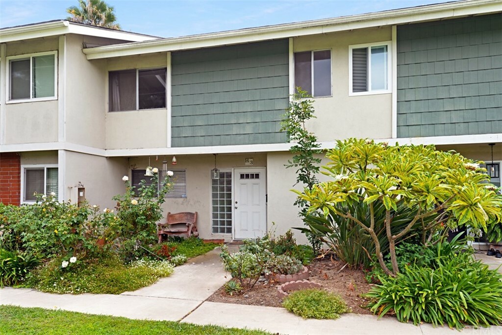 Property Photo:  1404 N Tustin Avenue H3  CA 92705 