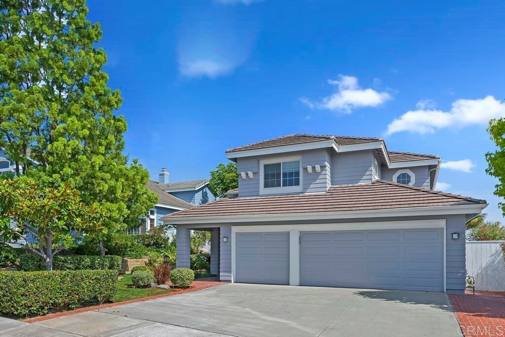 Property Photo:  568 Crest Drive  CA 92024 