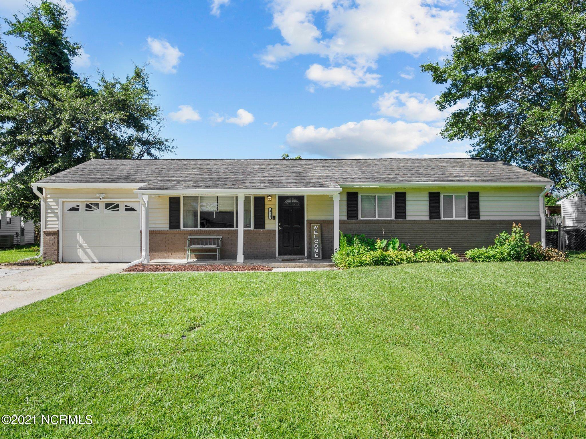 Property Photo:  414 Ramsey Drive  NC 28540 