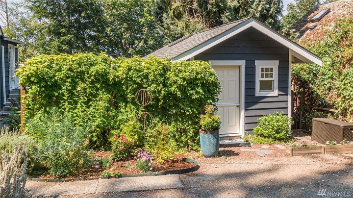 Property Photo: 17103 Tabor Ave SW WA 98070