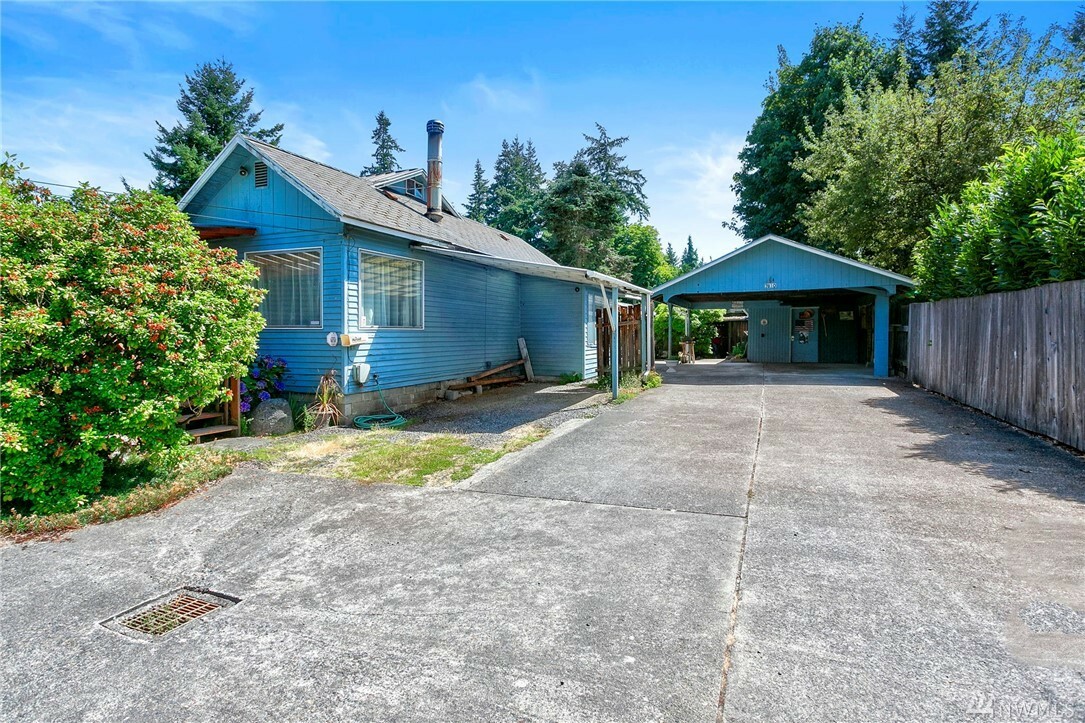 Property Photo:  7810 220th St SW  WA 98026 