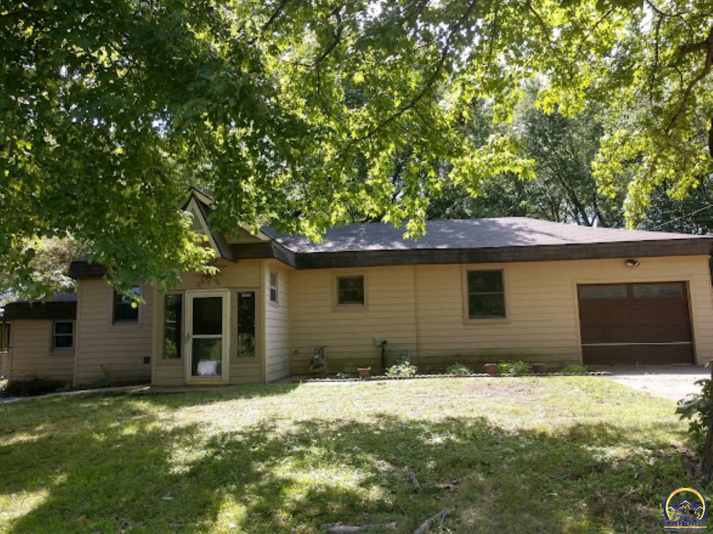 Property Photo:  3615 NW Topeka Blvd  KS 66617 