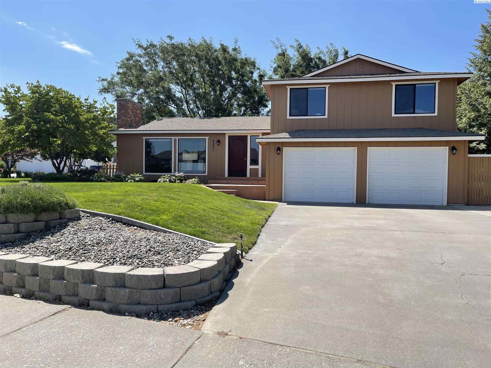 Property Photo: 5331 W 25th Avenue WA 99338