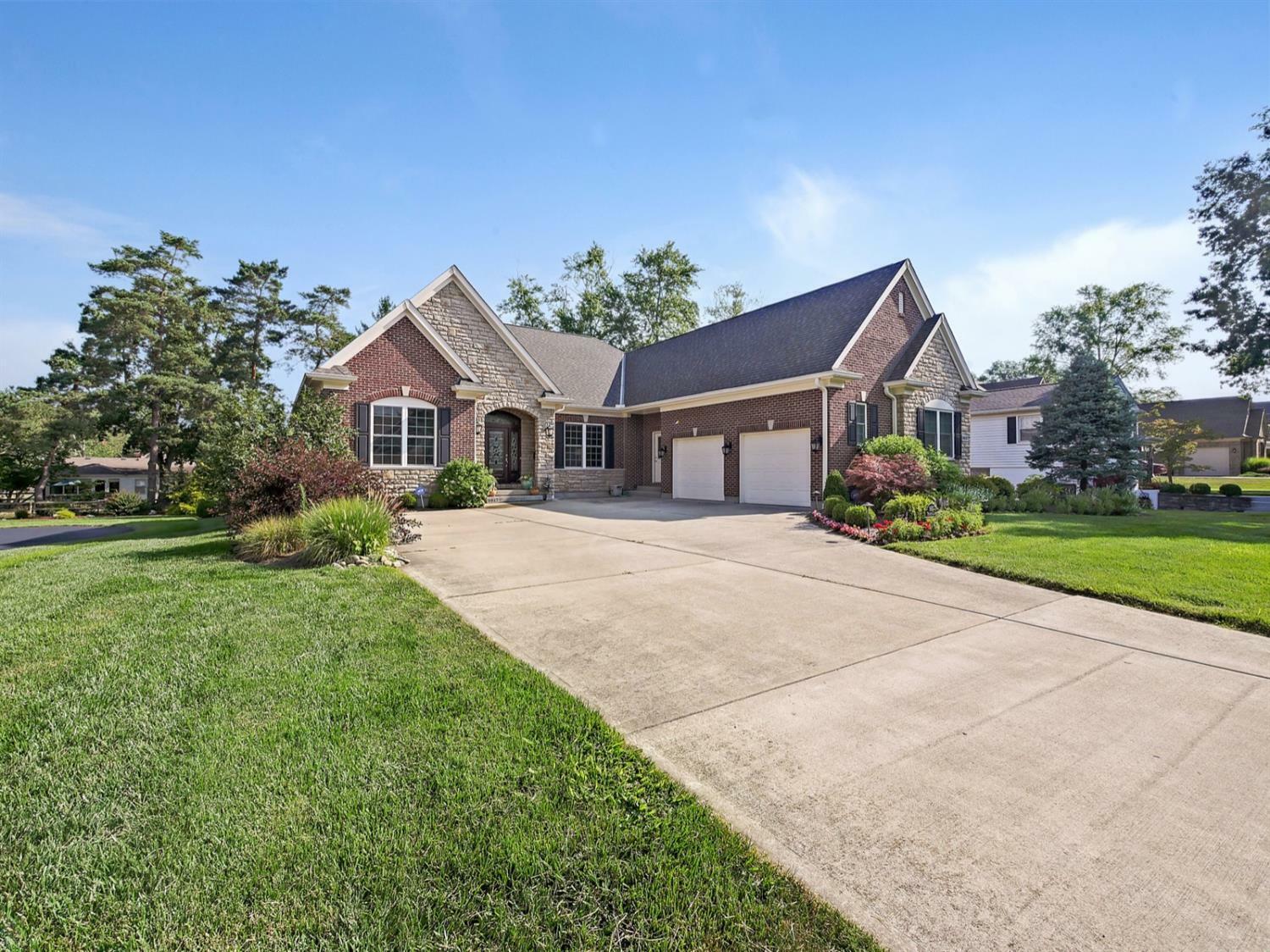 Property Photo: 9817 Tollgate Ln OH 45242