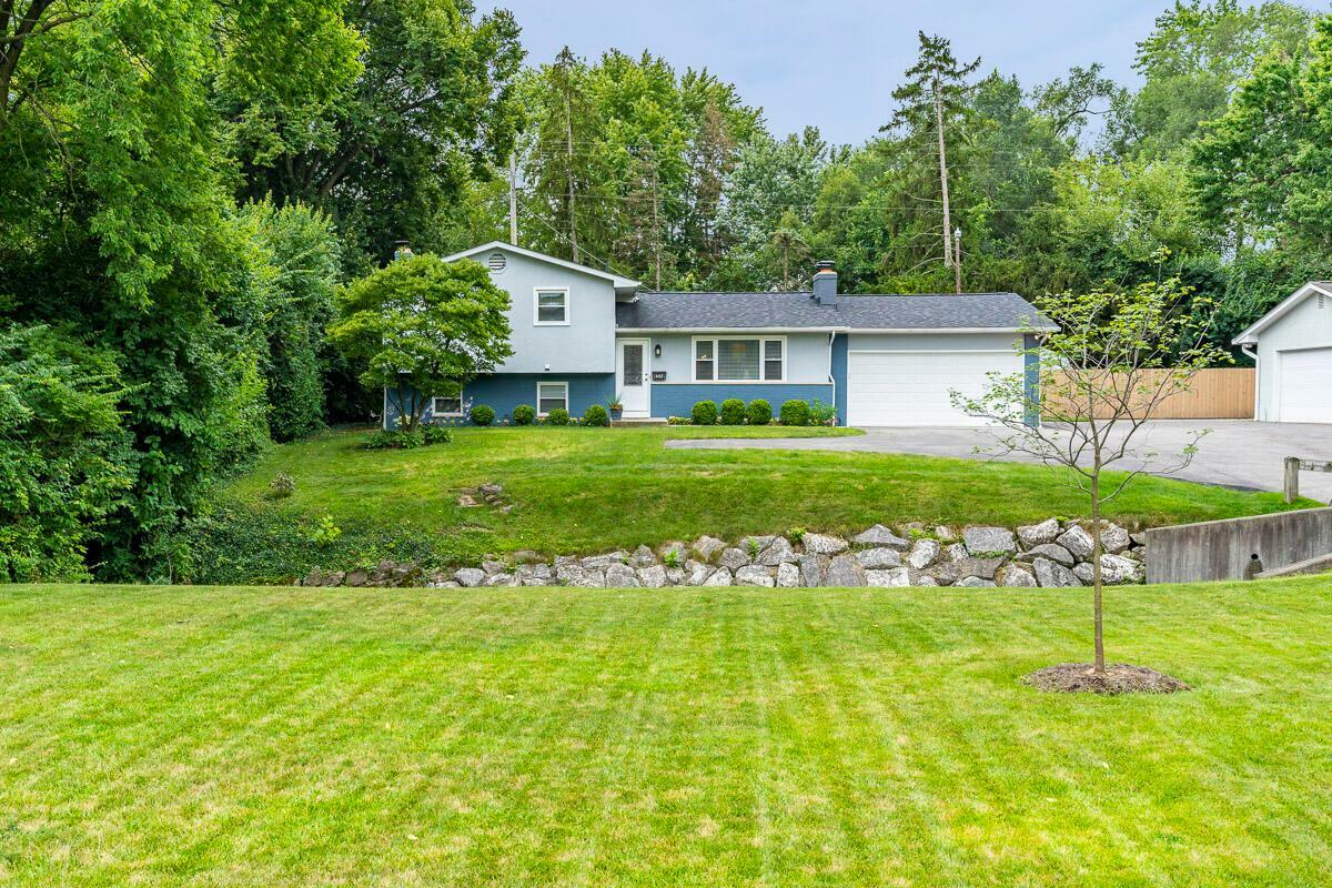Property Photo:  1027 Norway Drive  OH 43221 
