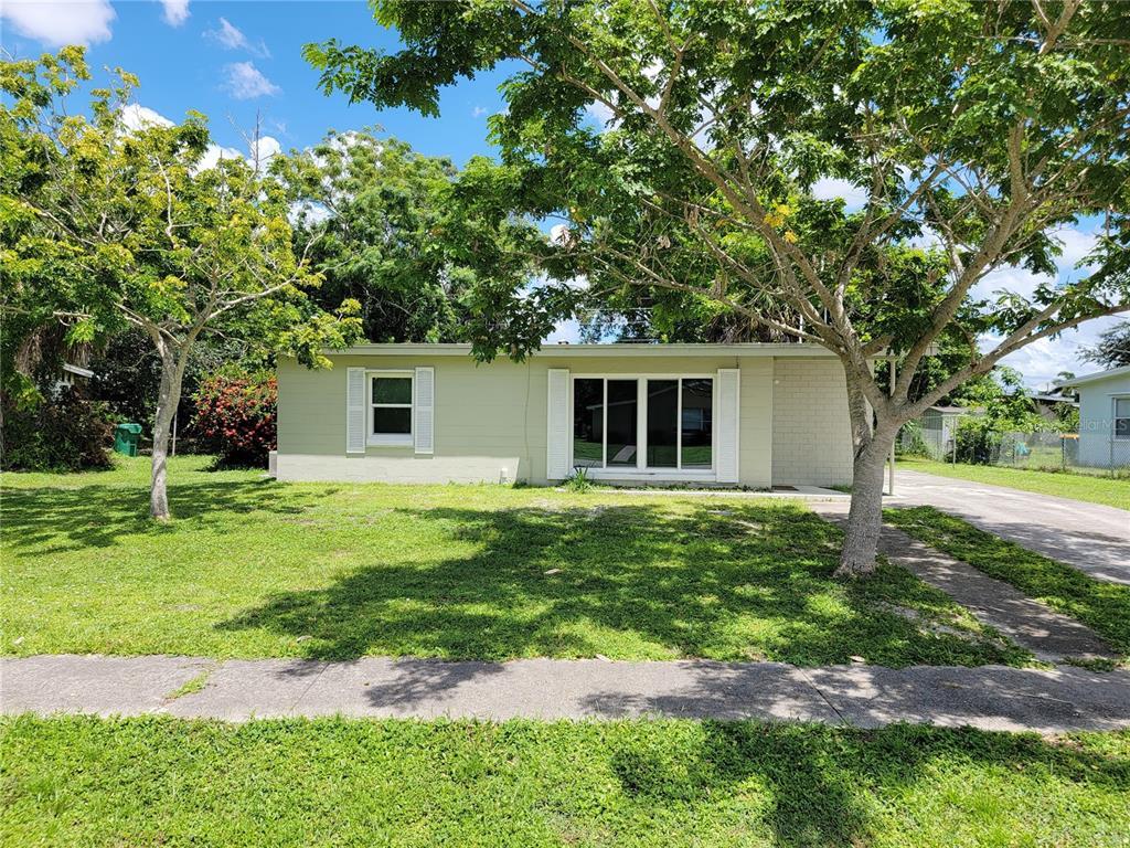 Property Photo: 21154 Ionia Avenue FL 33952