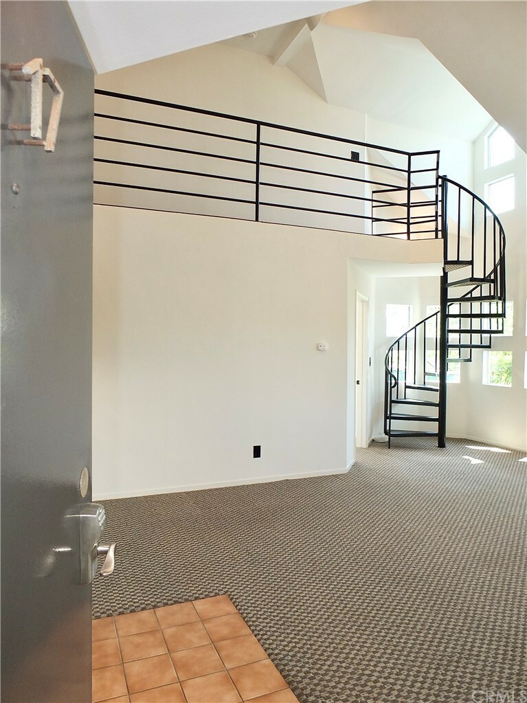 Property Photo: 1739 #17 E Broadway Avenue 17 CA 90802