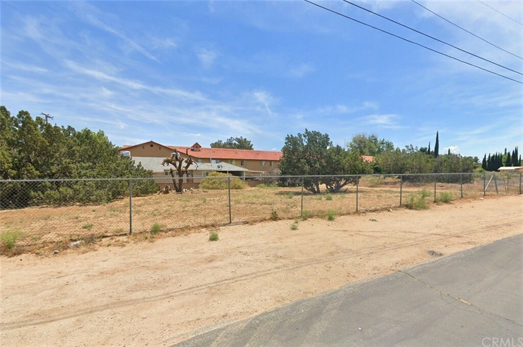 Property Photo:  0 Vac/Cor Avenue L Pav /42nd Stw  CA 93536 