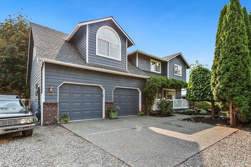 Property Photo:  2219 116th Ave NE  WA 98258 