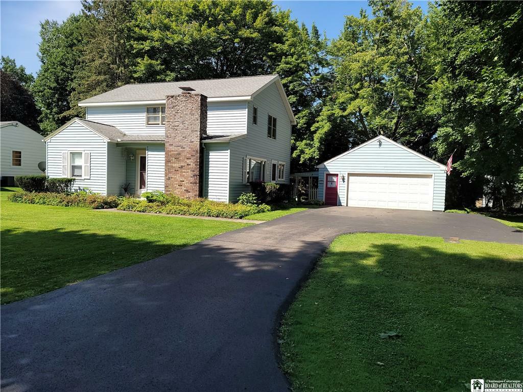 Property Photo:  28 Warwick Road  NY 14701 