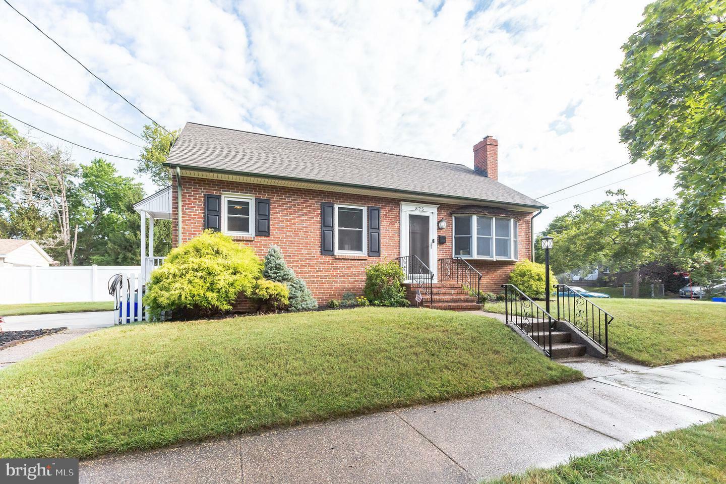 Property Photo:  525 Tatem Avenue  NJ 08108 