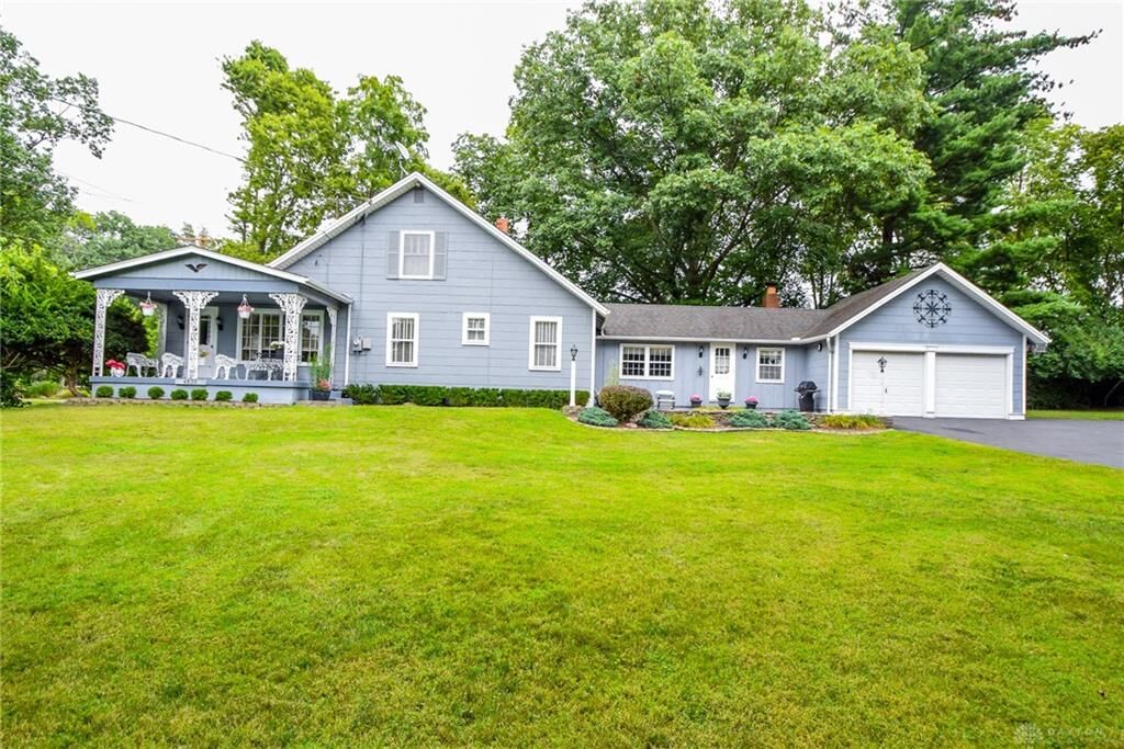 Property Photo: 4820 Chambersburg Road OH 45424
