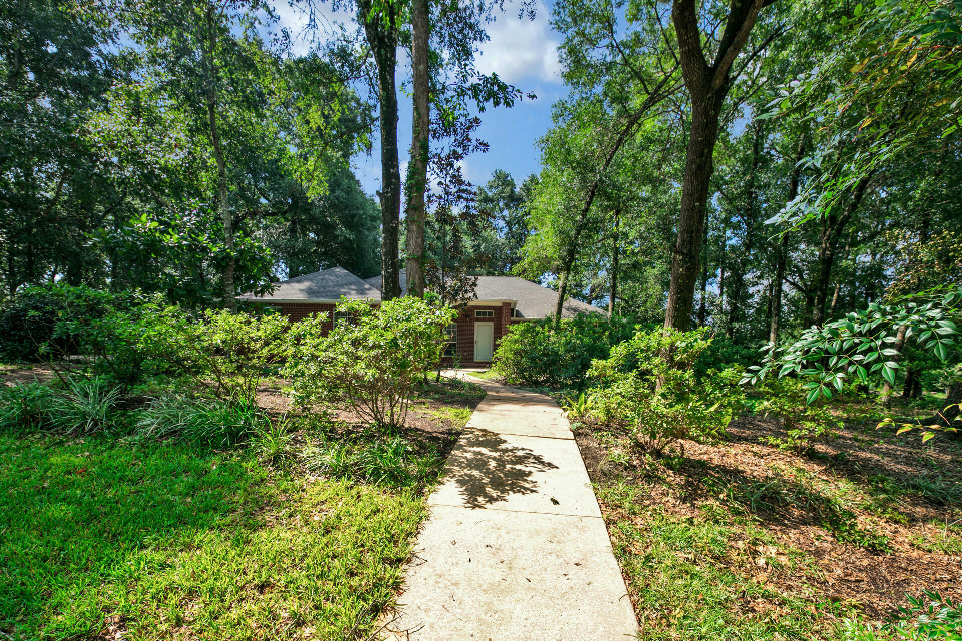 Property Photo:  101 Eagle Drive  FL 32536 