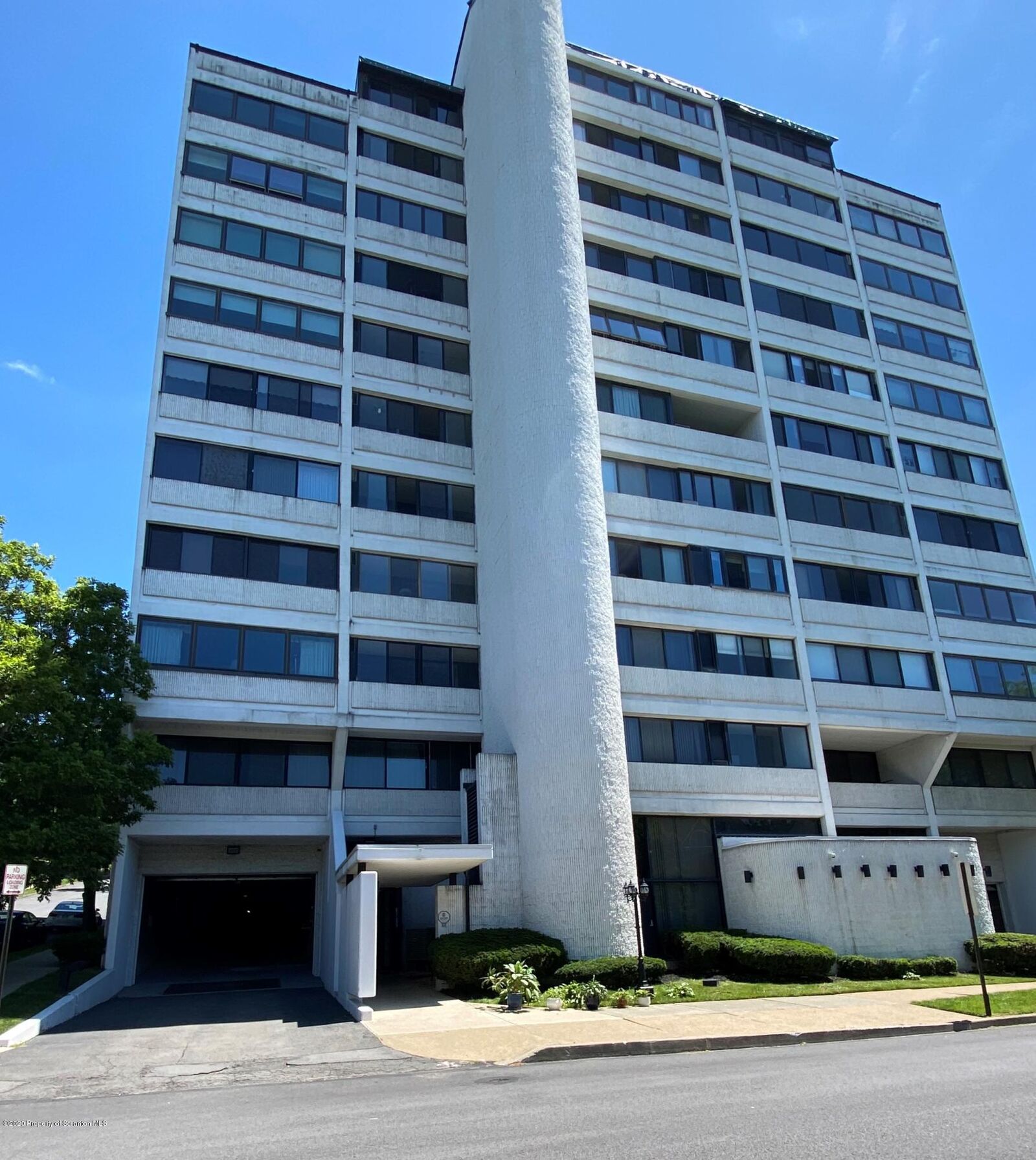 Property Photo:  550 Clay 4E Avenue  PA 18510 