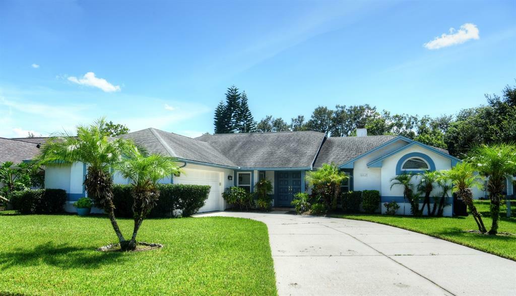 Property Photo:  10412 Hunters Trail Court  FL 32817 