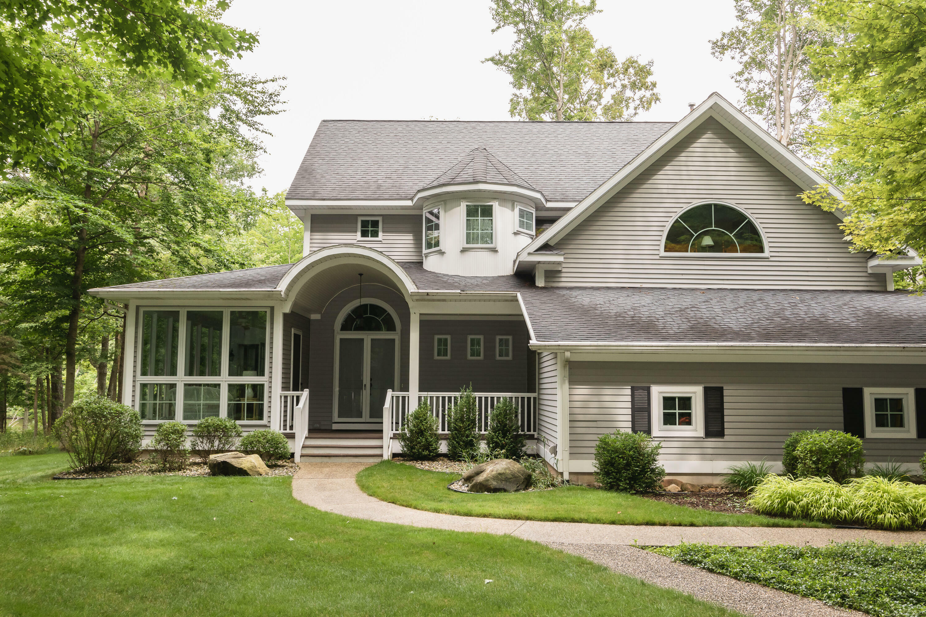 Property Photo: 5915 Tannon Court SE MI 49302
