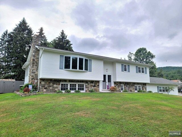 Property Photo: 13 Clover Lane NJ 07418
