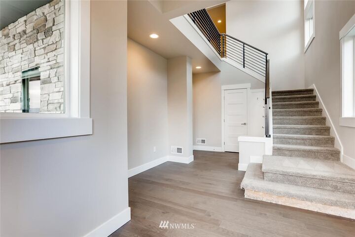 Property Photo:  463 Foothills Drive NW  WA 98027 