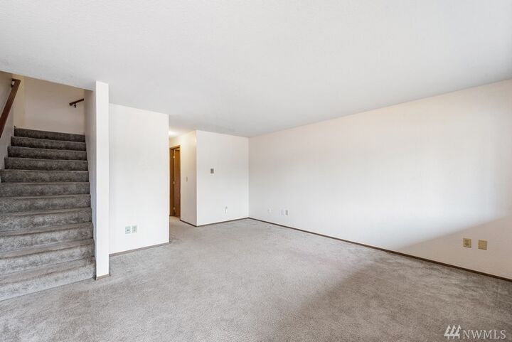 Property Photo:  1002 Maple Ave  WA 98290 