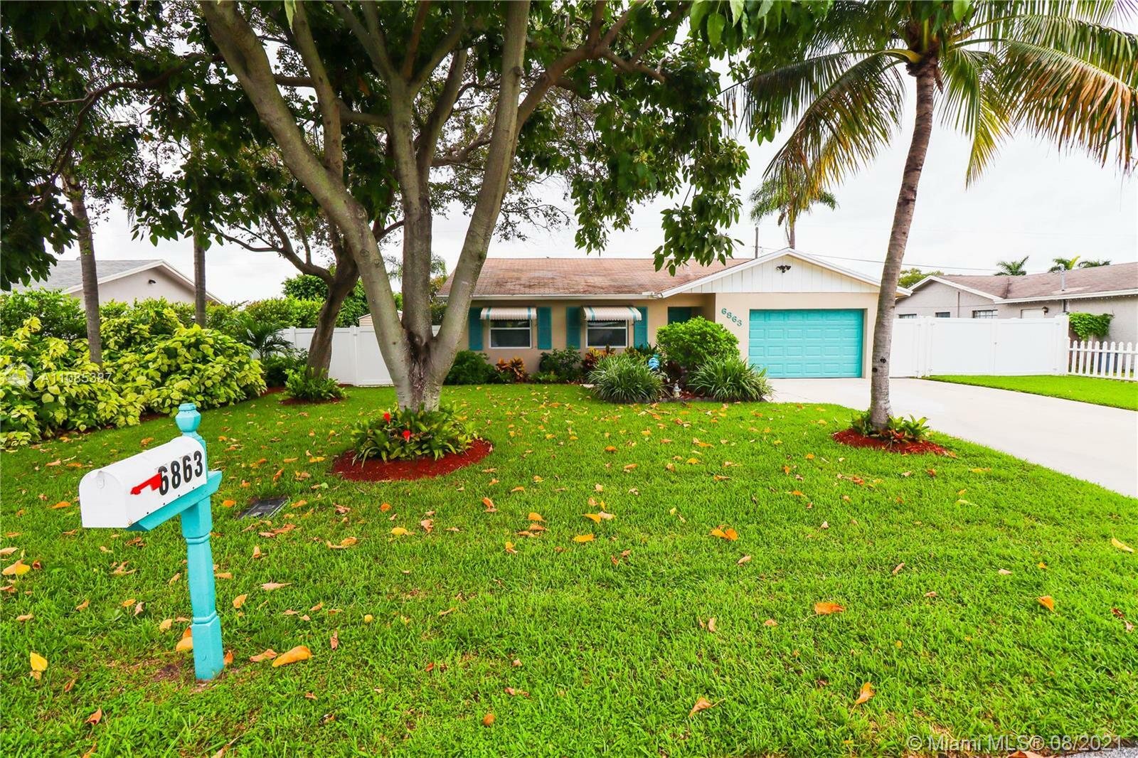 Property Photo:  6863 S 19th Ave S  FL 33462 