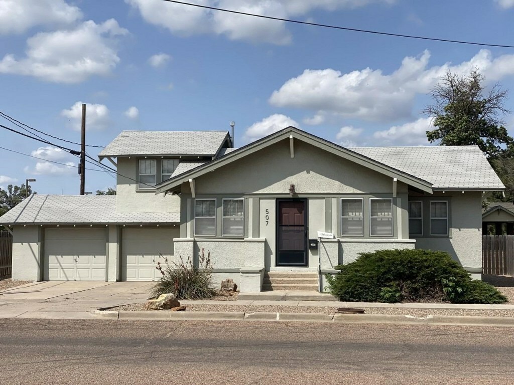 Property Photo:  507 East Spruce Street  KS 67846 