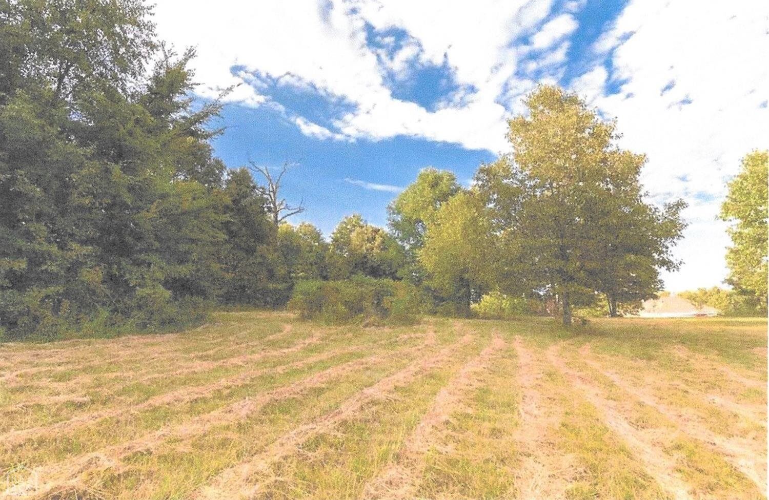 Property Photo:  85 Cr 7594  AR 72405 