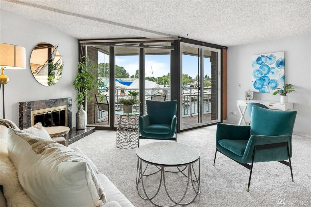 Property Photo: 9500 Rainier Ave S 101 WA 98118
