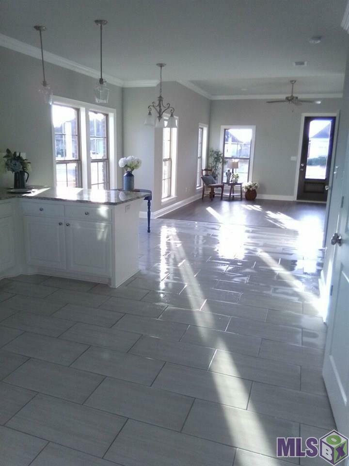 28302 Lake Borgne Ave  Livingston LA 70754 photo