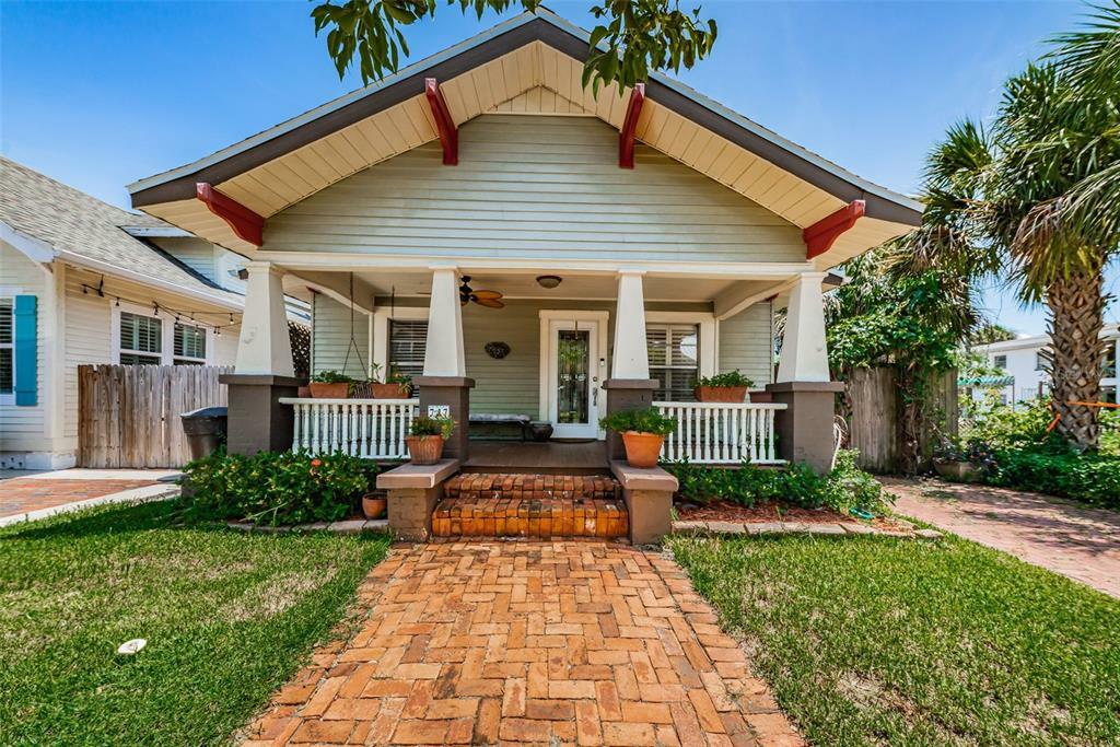 Property Photo:  747 2nd Street N  FL 33701 