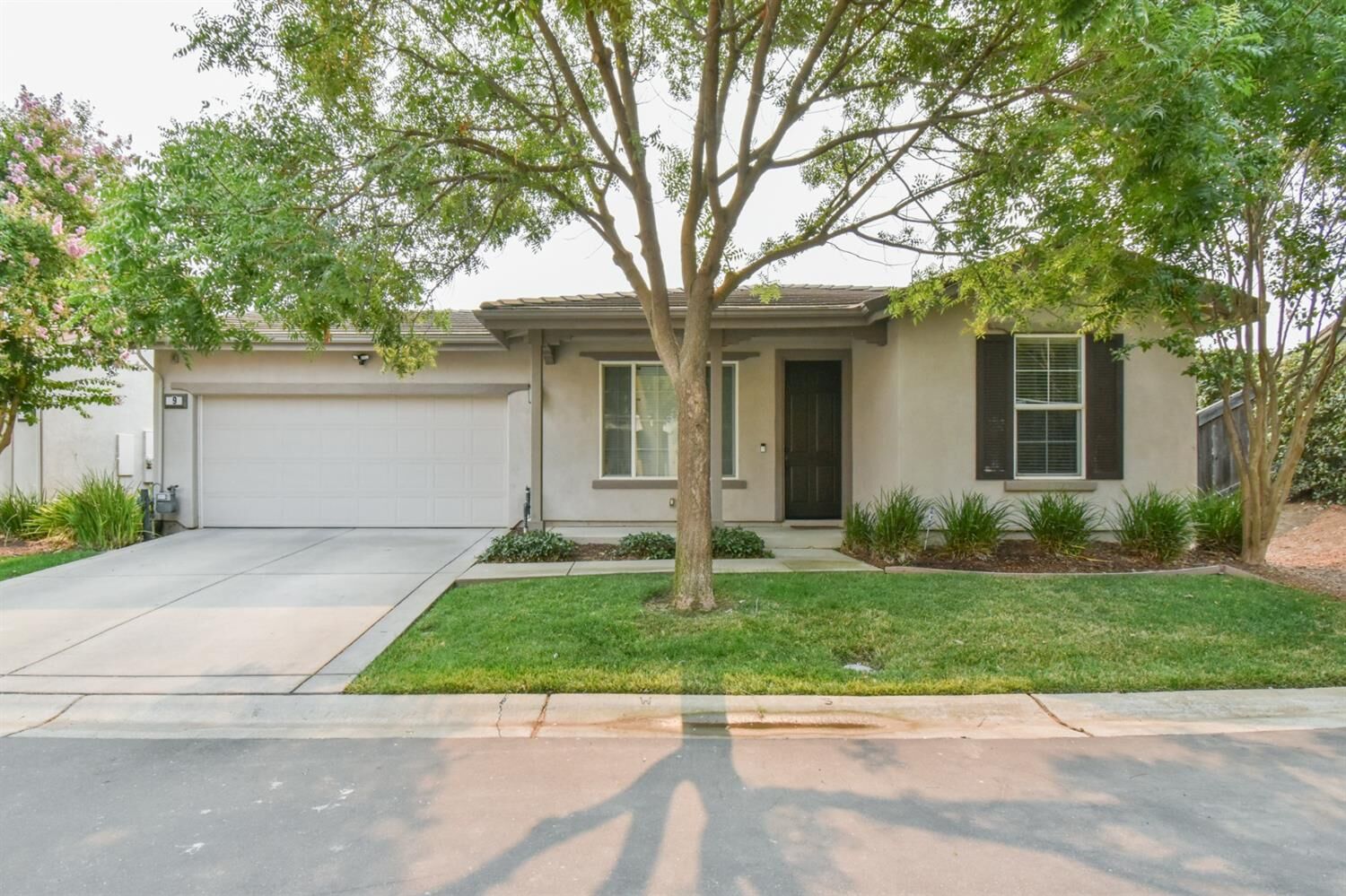 Property Photo: 9 Elijah Place CA 95835