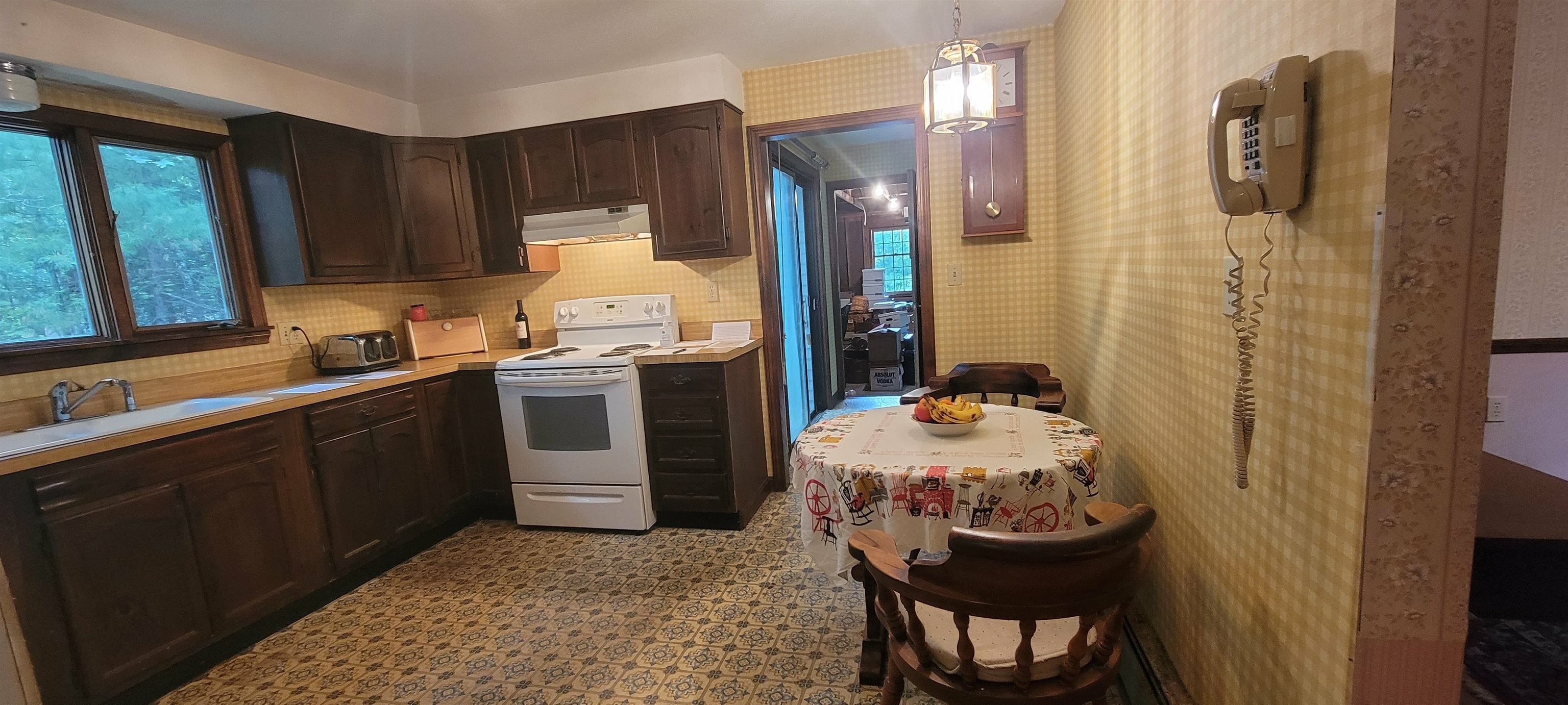 Property Photo: 9 Heritage Circle NH 03051