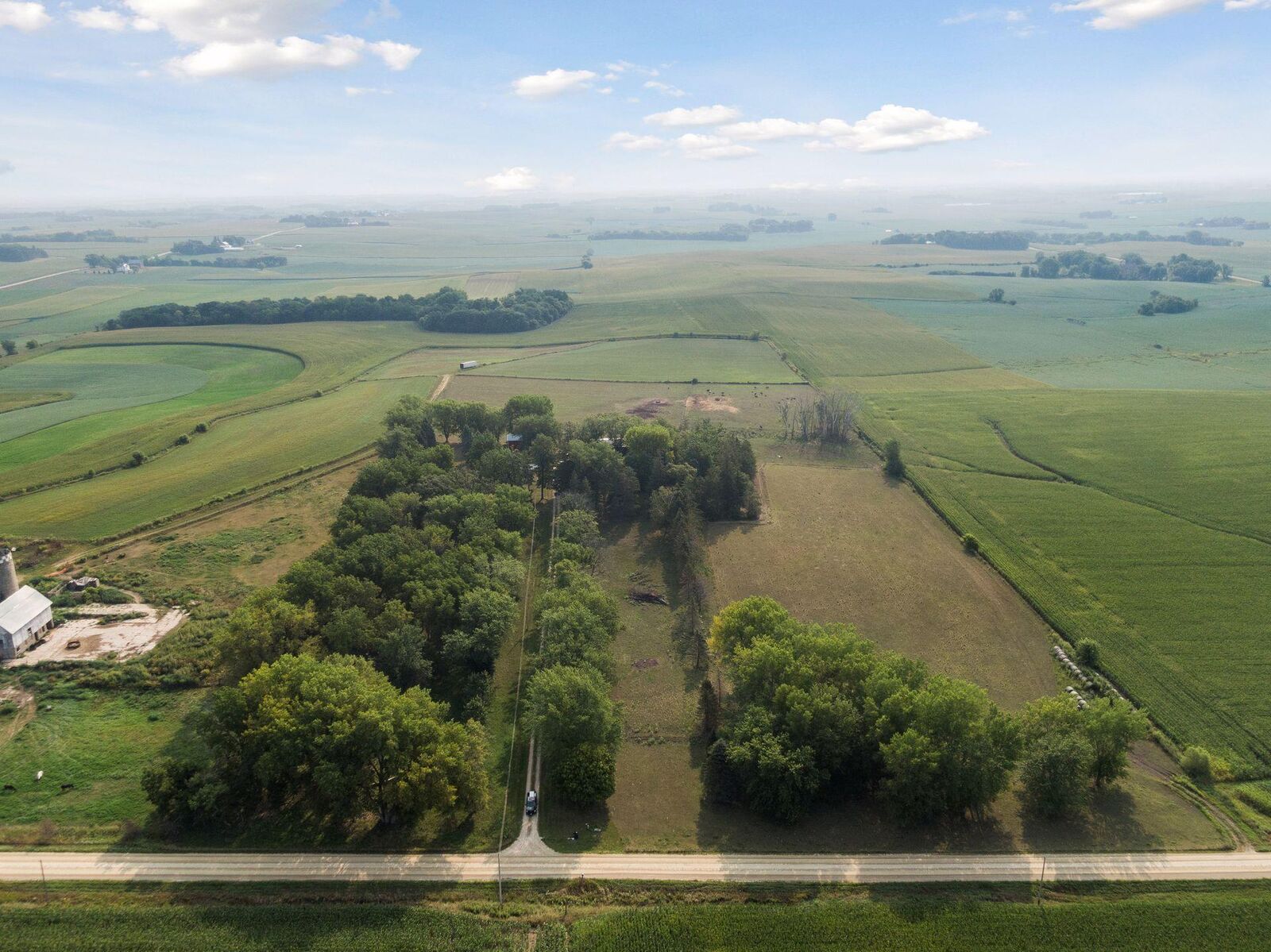 Property Photo: 48490 195th Avenue MN 55992