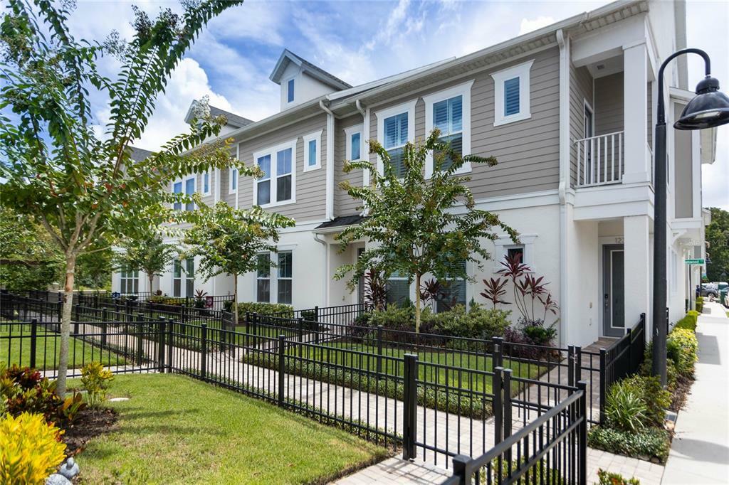 Property Photo: 1234 Chittamwood Court FL 32746