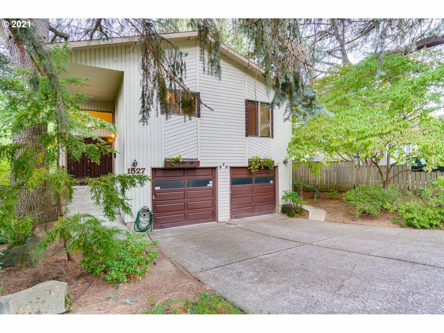 1527 SE 54th Ave  Portland OR 97215 photo