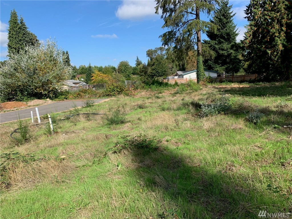 Property Photo:  11412 8th Ave S  WA 98168 