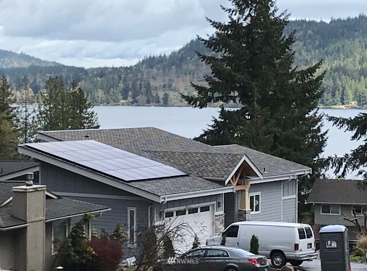 58 N Point Dr.  Bellingham WA 98229 photo