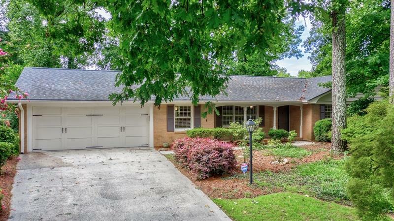 Property Photo: 2935 Applewood Court NE GA 30345