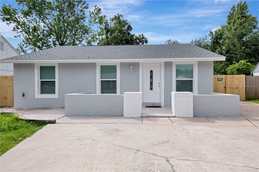 Property Photo:  3204 Saddlebrook Avenue  FL 33618 