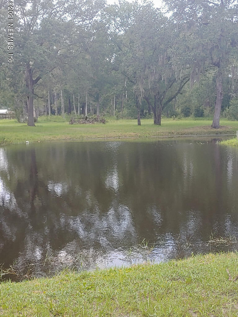 Property Photo: 1329 Emalyn Place FL 32003