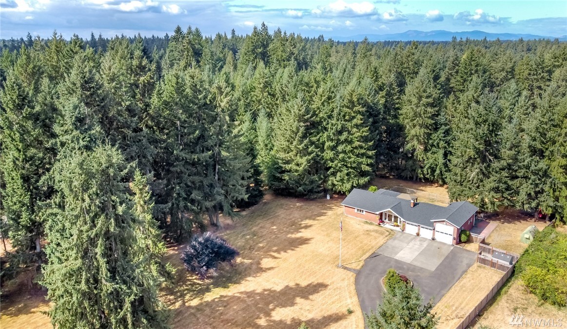 Property Photo: 4603 Yorkshire Dr SE WA 98513