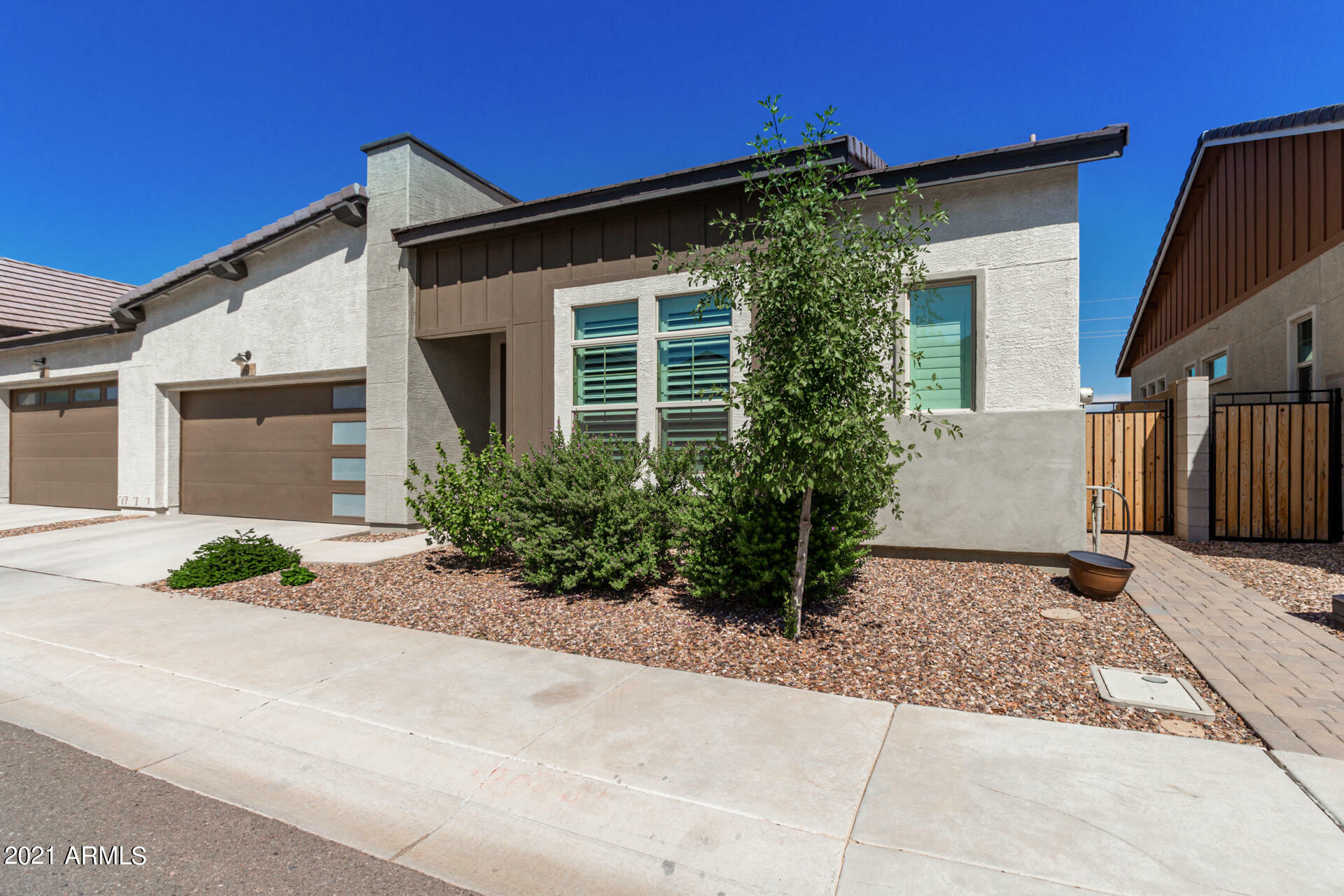 Property Photo:  3081 S Soho Lane  AZ 85286 