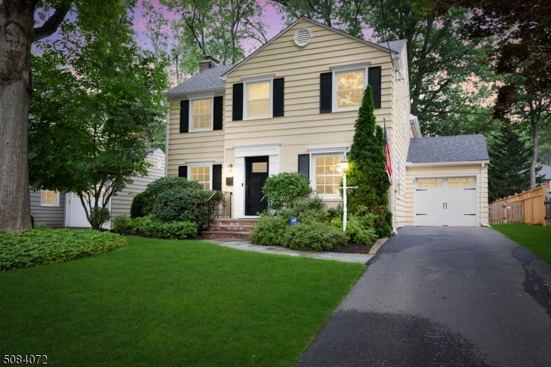 Property Photo:  4 Mercer Ave  NJ 07928 