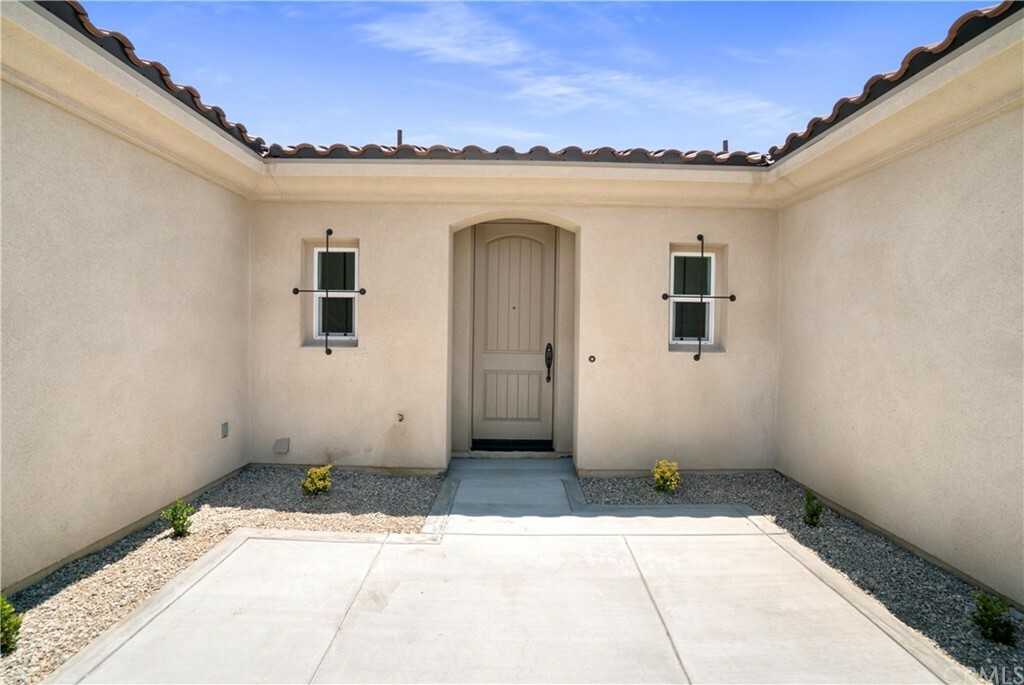 Property Photo:  56644 Desert Vista Circle  CA 92284 