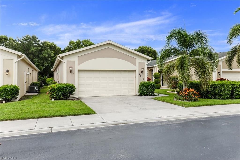 Property Photo: 8615 Ibis Cove Cir FL 34119