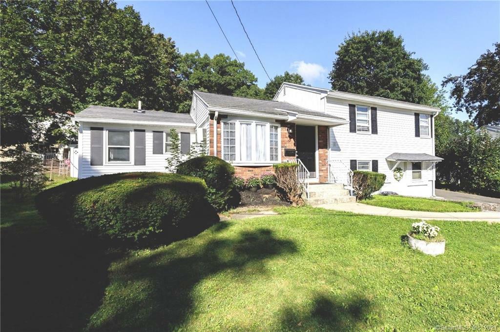 Property Photo: 74 Shadee Lane CT 06706
