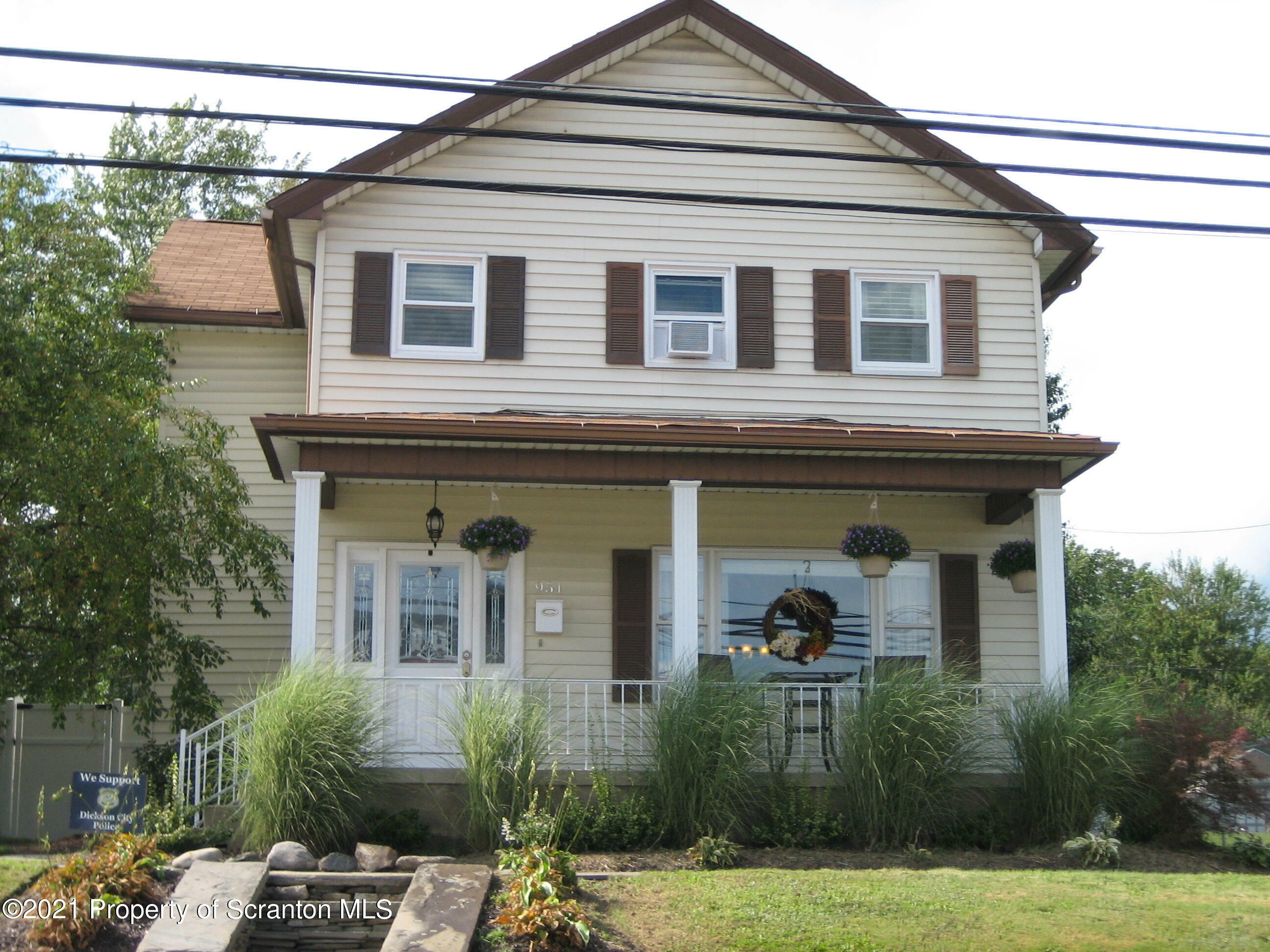 Property Photo:  951 Main Street  PA 18519 