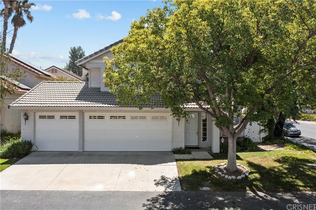 Property Photo:  19920 Swallow Court  CA 91351 