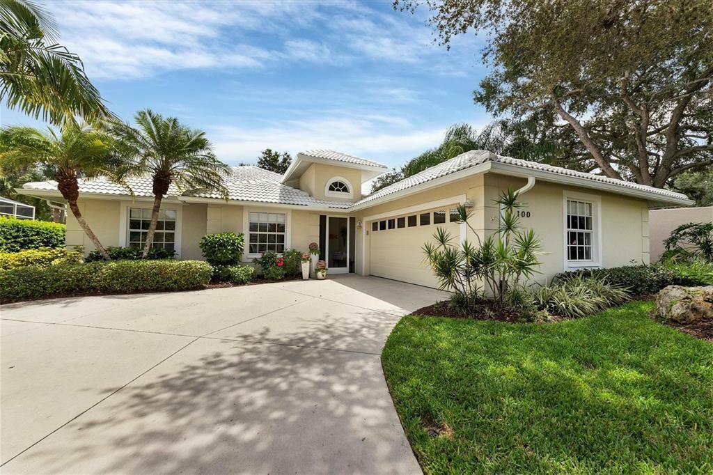 Property Photo: 100 Grand Oak Circle FL 34292